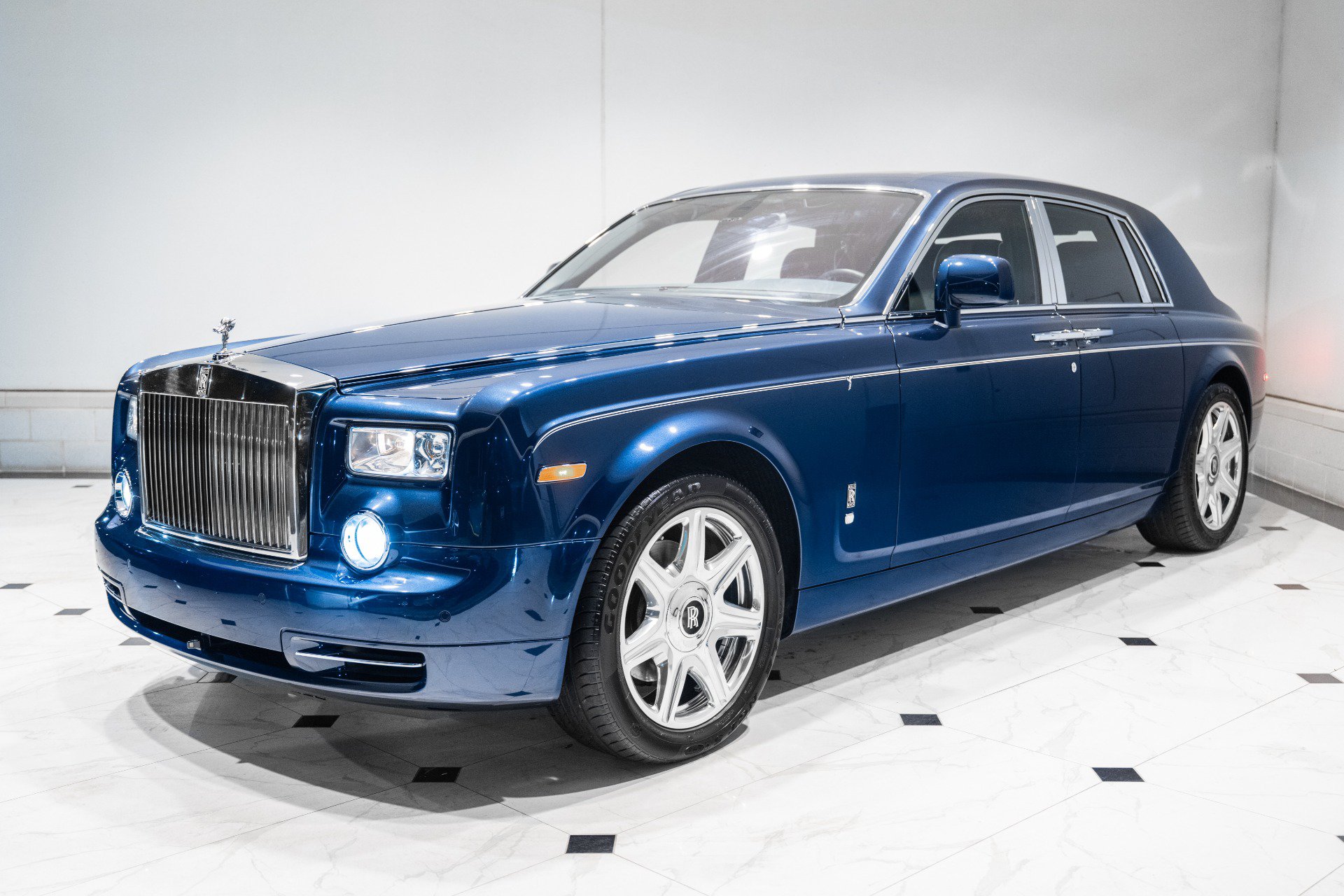 Used 2011 Rolls-Royce Phantom Sedan RWD image 24