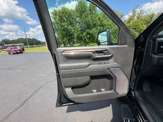 New 2025 GMC Sierra 2500 Denali w/ Denali Reserve Package image 11
