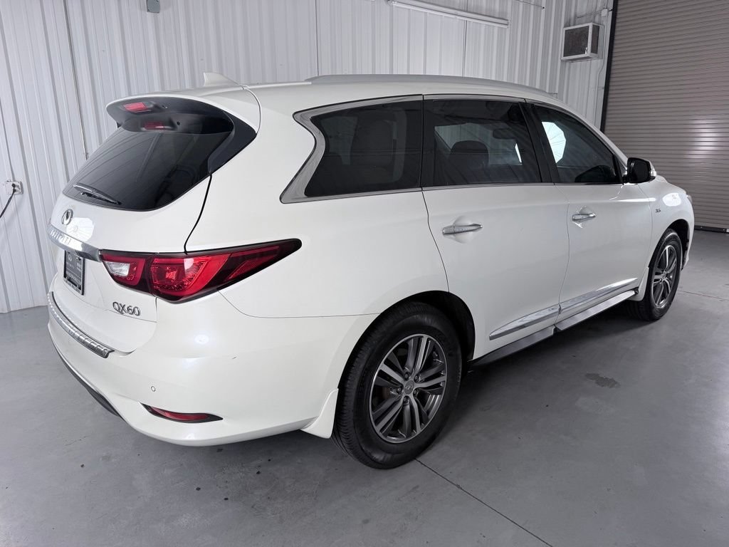 Used 2017 INFINITI QX60 FWD w/ Premium Plus Package image 6