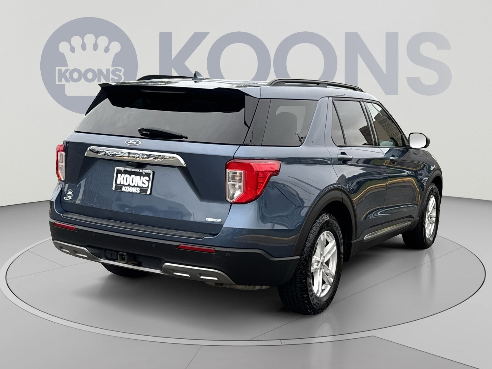 Used 2020 Ford Explorer XLT w/ Equipment Group 202A AWD/4WD image 7