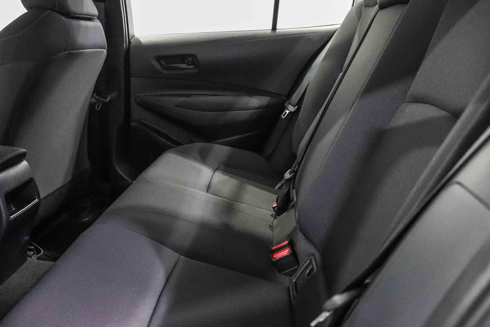 Used 2022 Toyota Corolla LE FWD image 18
