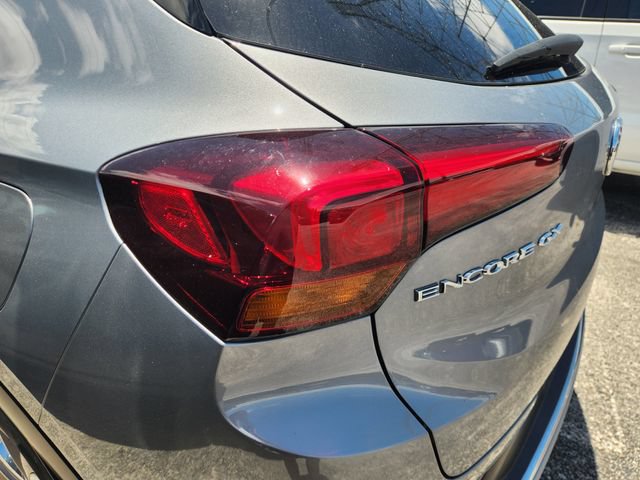 Used 2023 Buick Encore GX Essence w/ Experience Buick Package FWD image 7