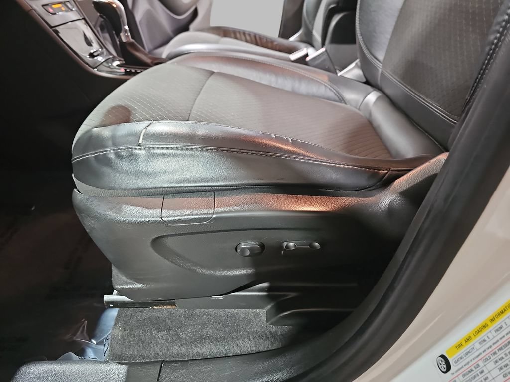 Used 2017 Buick Encore Preferred FWD image 33