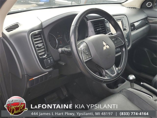 Used 2016 Mitsubishi Outlander SEL image 10