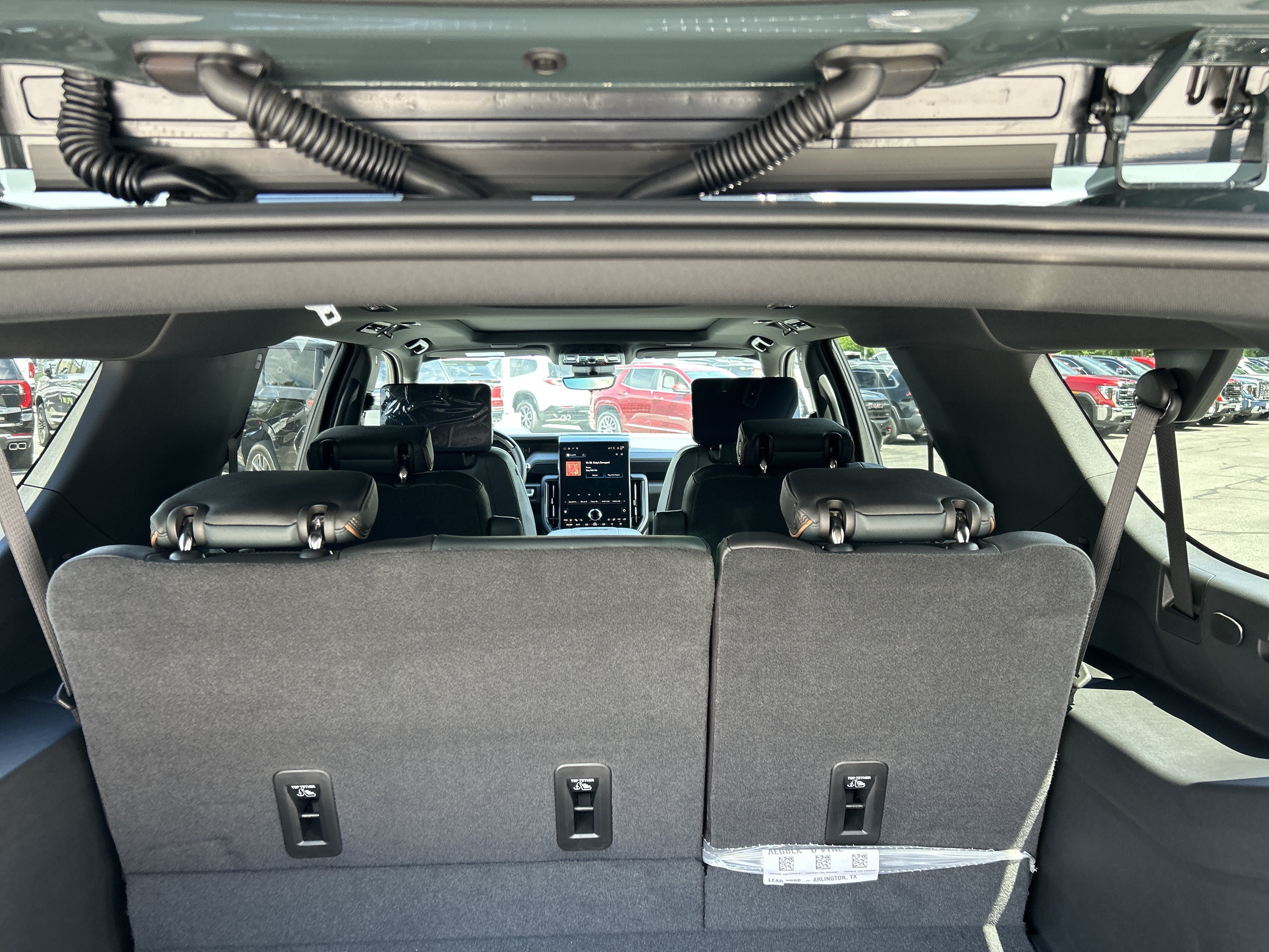 New 2026 GMC Yukon XL AT4 w/ AT4 Premium Plus Package AWD/4WD image 14