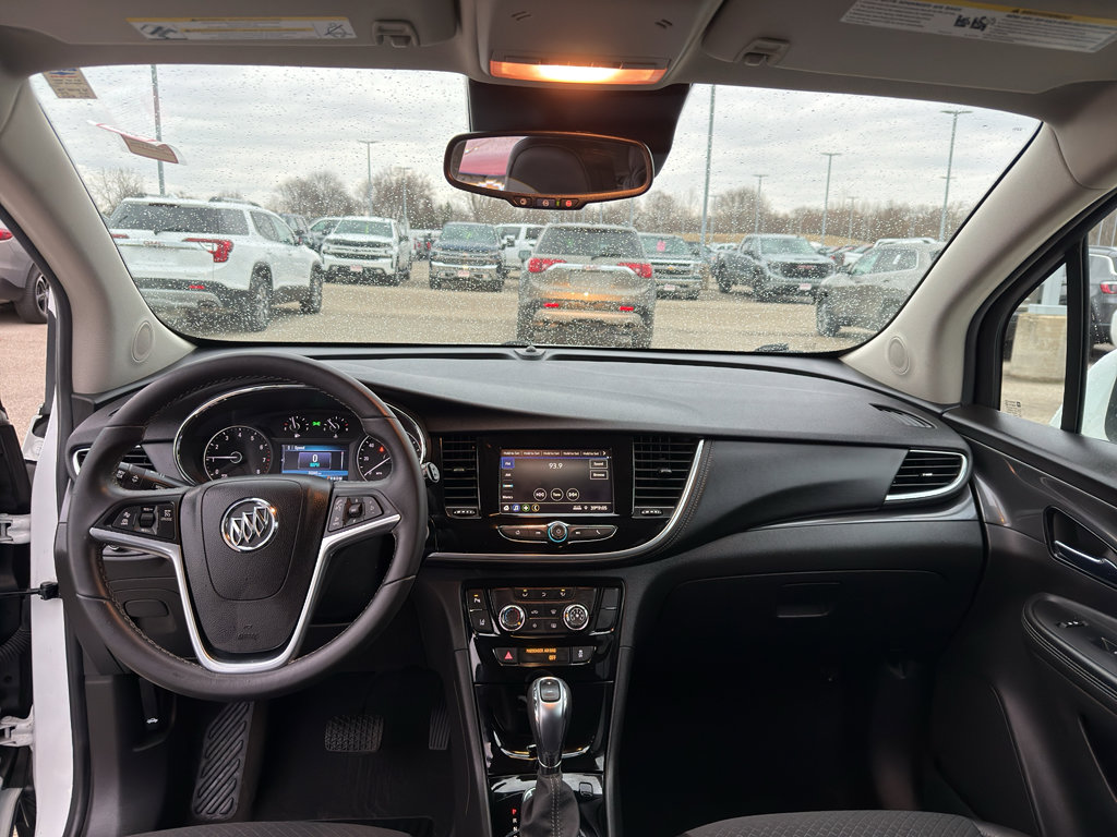 Used 2022 Buick Encore Preferred w/ Safety Package II image 28