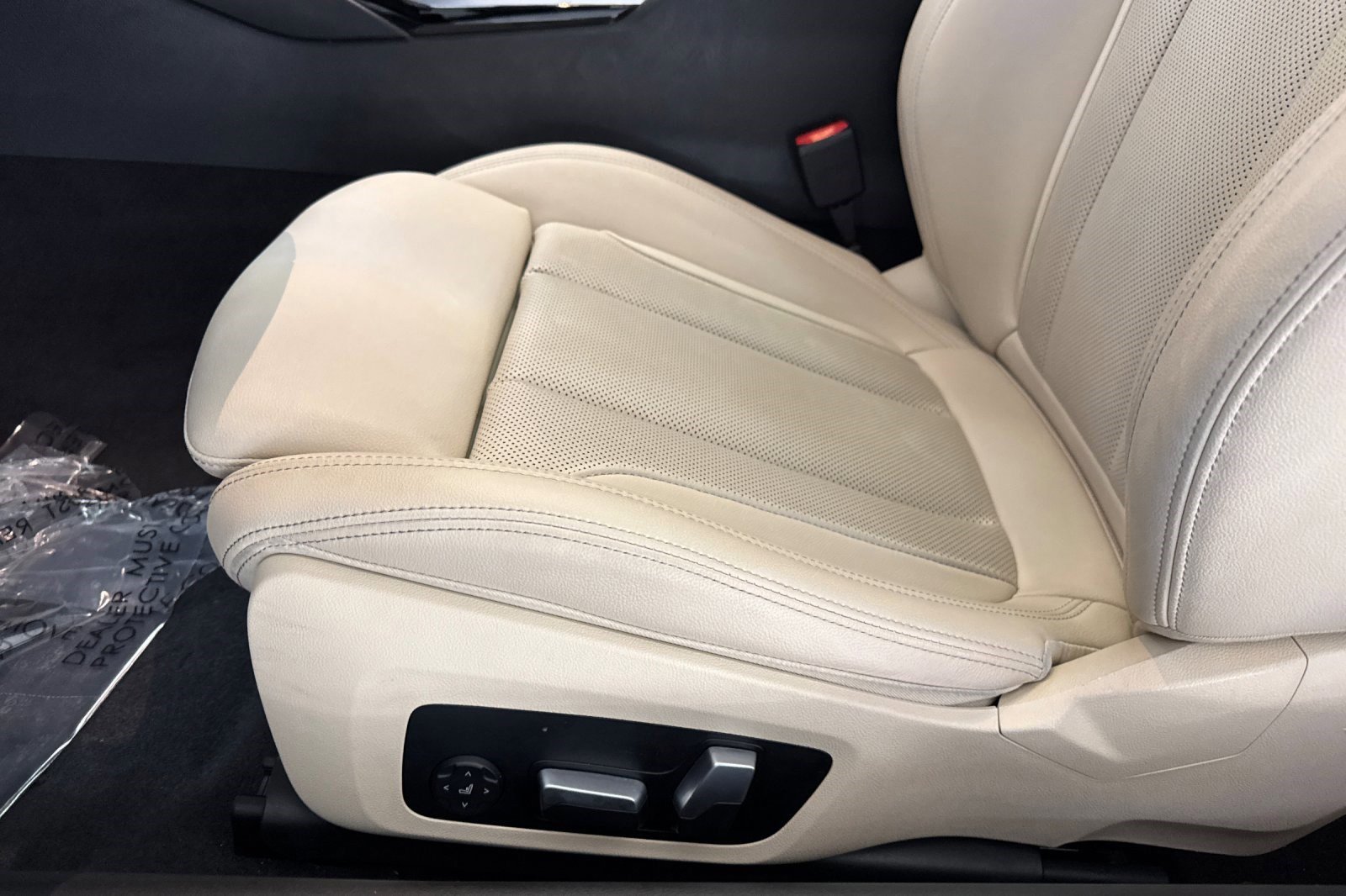 Certified 2023 BMW 230i 230i w/ Convenience Package image 14