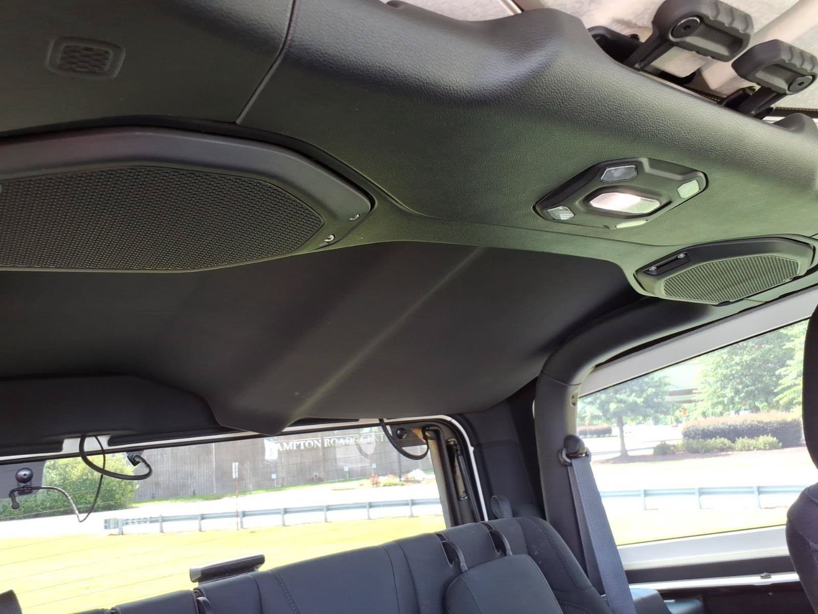 Used 2018 Jeep Wrangler Sport AWD/4WD image 28