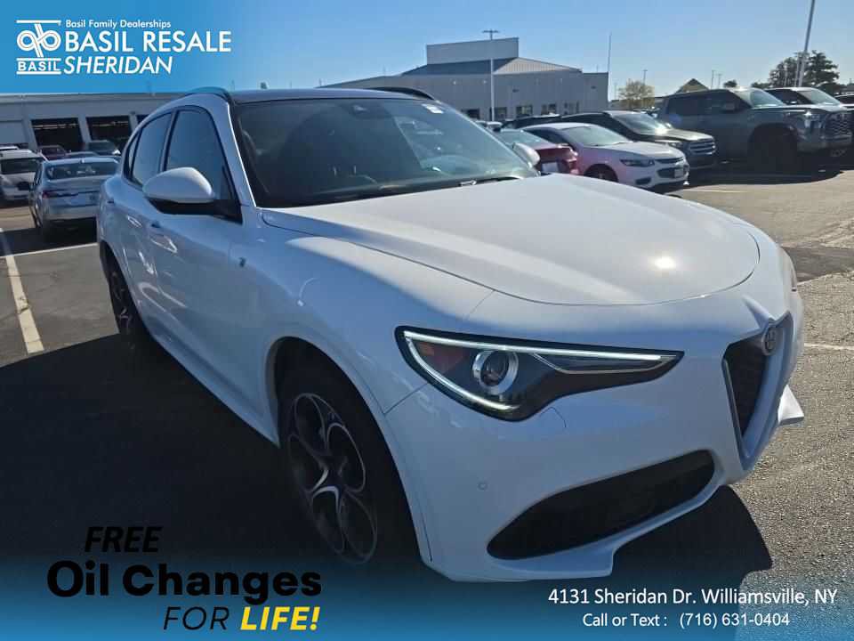 Used 2023 Alfa Romeo Stelvio Ti AWD/4WD image 1