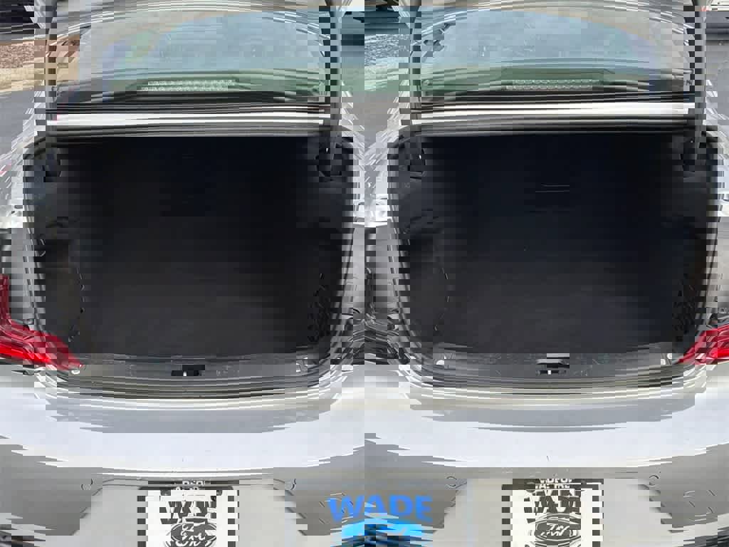 Used 2018 Volvo S90 T6 Momentum w/ Convenience Package image 16