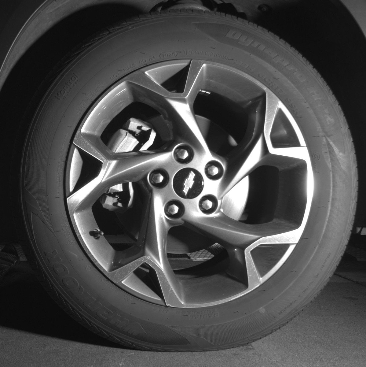 Used 2025 Chevrolet Trax LT FWD image 12