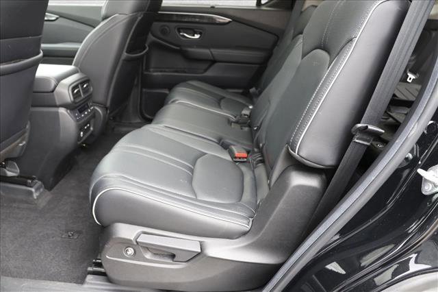 Used 2025 Honda Pilot Elite image 25
