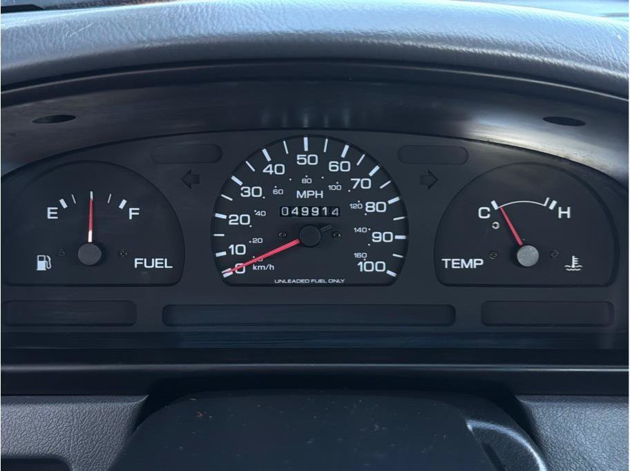Used 1995 Nissan Pickup 2WD Regular Cab image 15