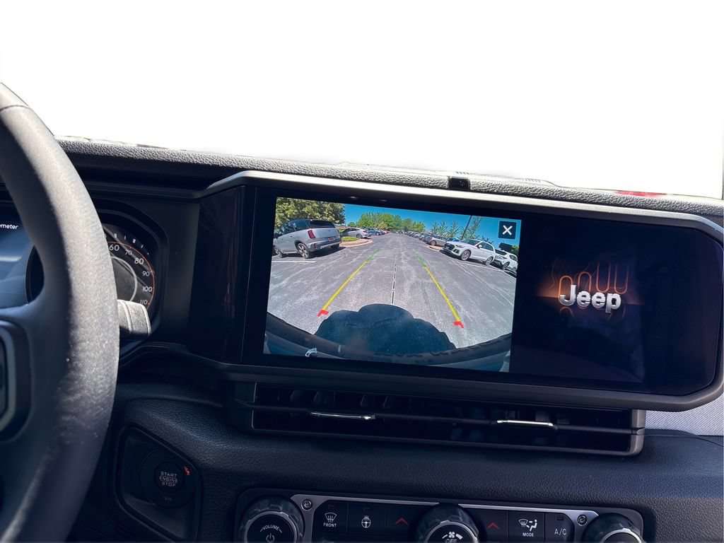 Used 2025 Jeep Wrangler Sport AWD/4WD image 35