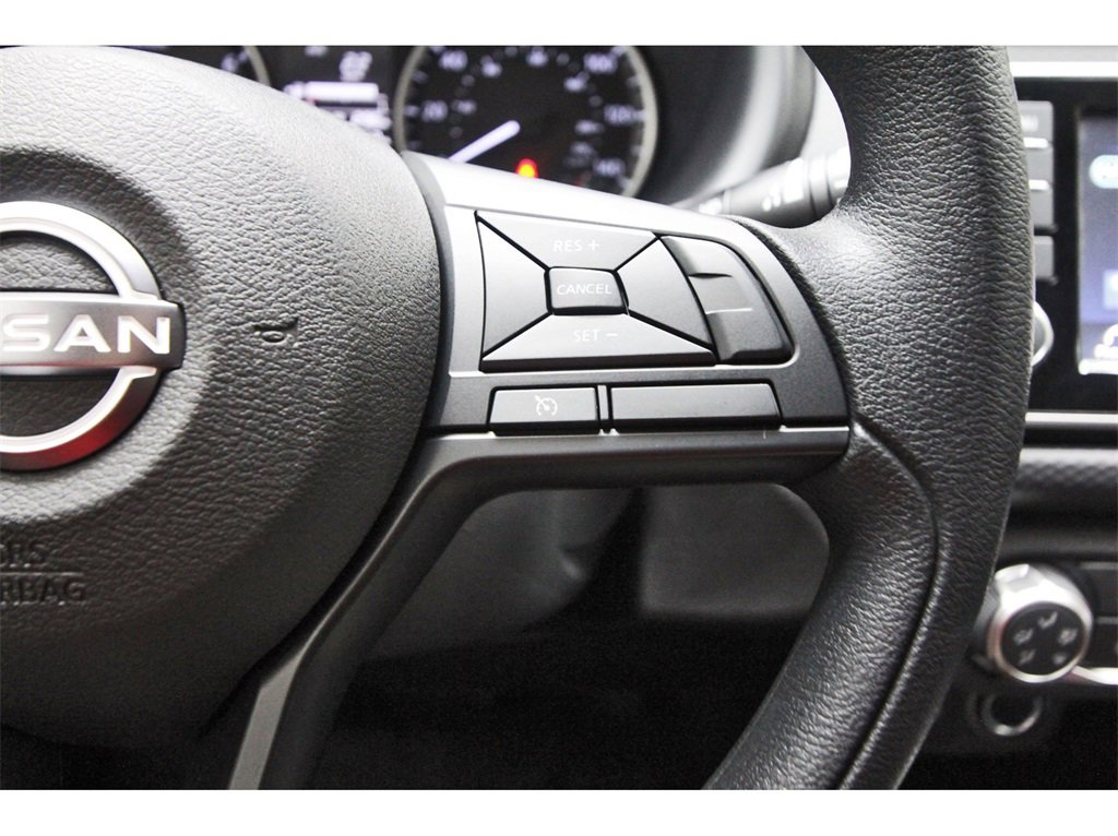 Used 2025 Nissan Kicks Play S image 15