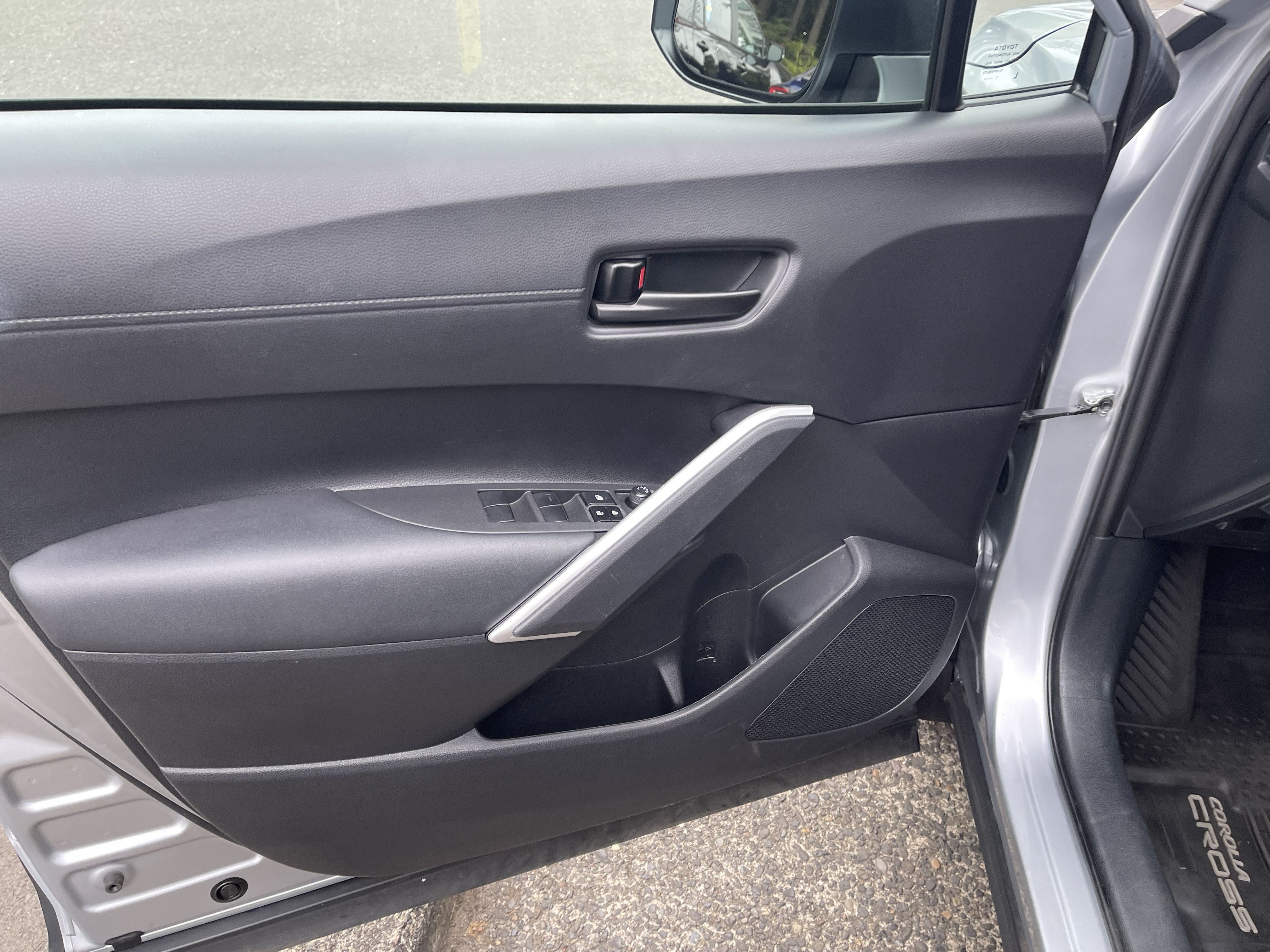 Certified 2024 Toyota Corolla Cross AWD Hybrid image 15