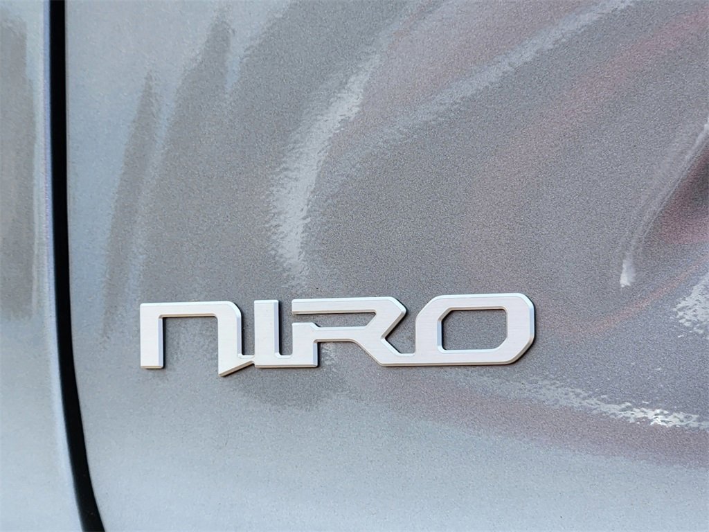 New 2025 Kia Niro EX Touring image 7