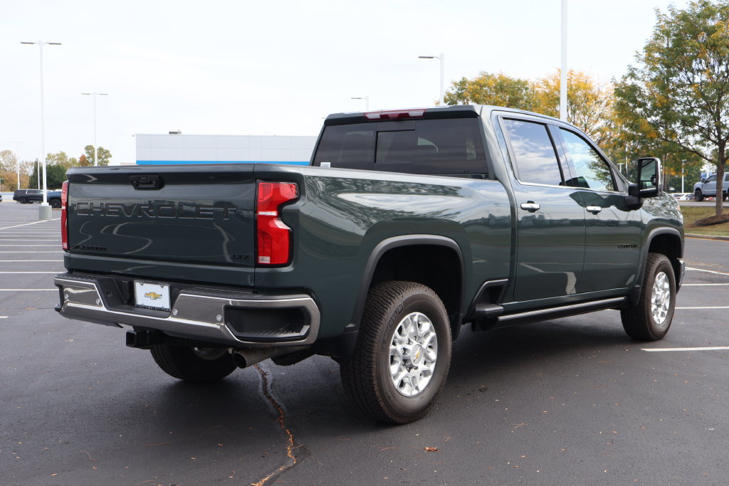 New 2026 Chevrolet Silverado 2500 LTZ w/ LTZ Premium Package AWD/4WD image 8