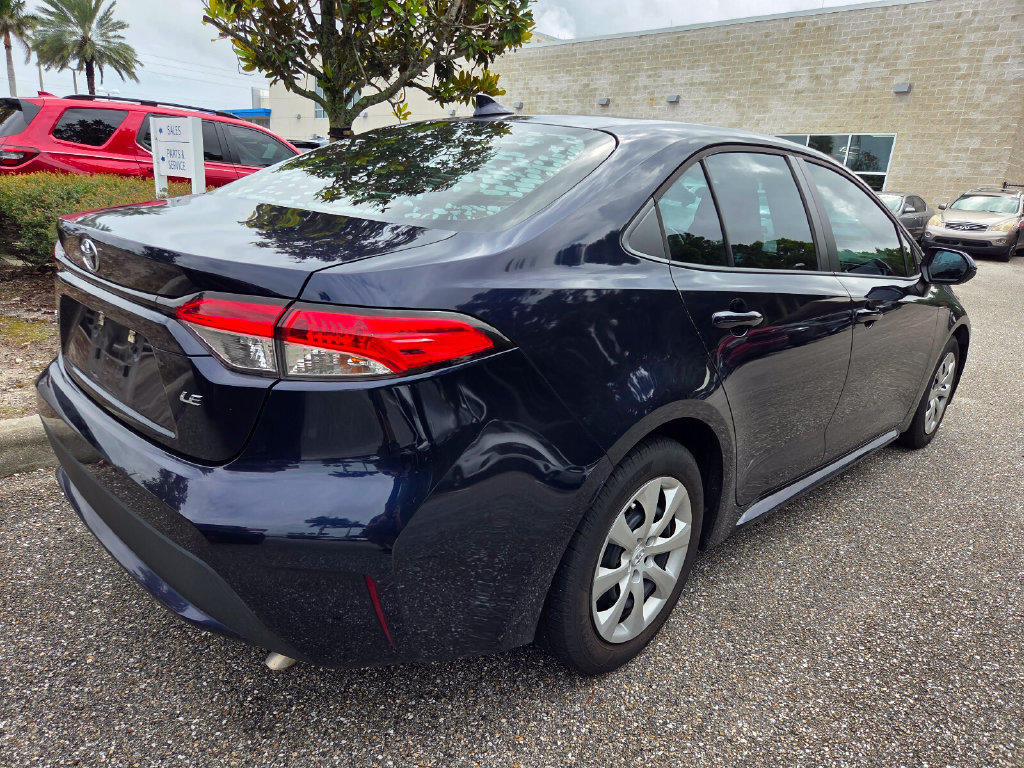 Used 2021 Toyota Corolla LE FWD image 5