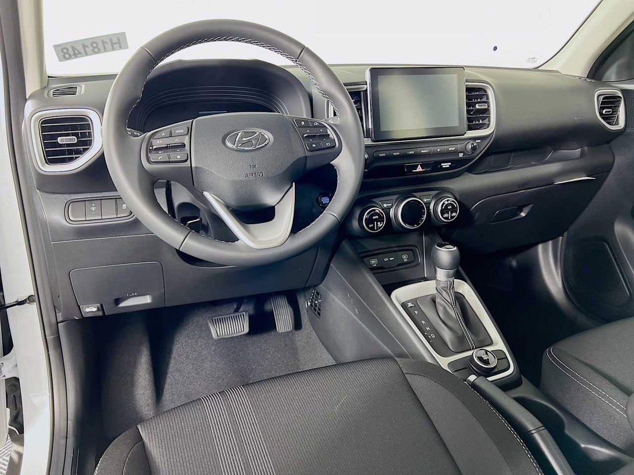 New 2025 Hyundai Venue SEL image 7