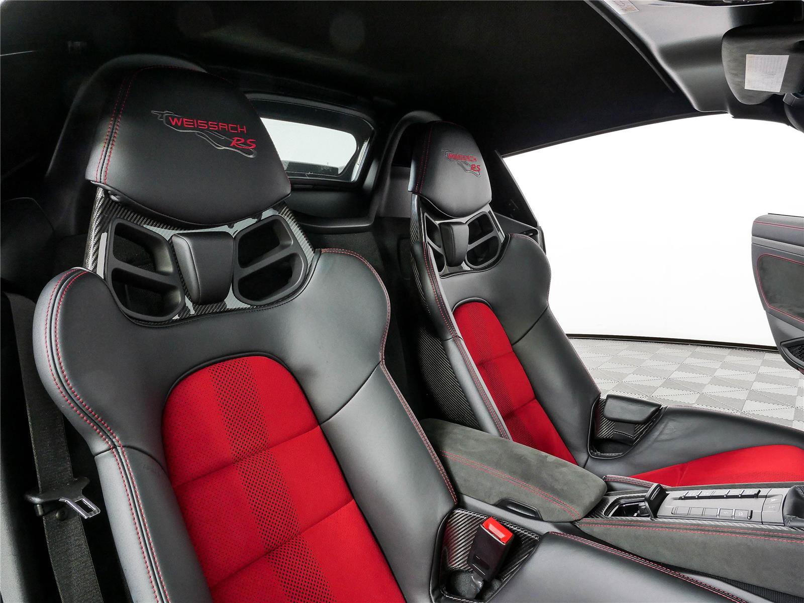 Certified 2025 Porsche 718 Boxster Spyder RS w/ Weissach Package RWD image 21
