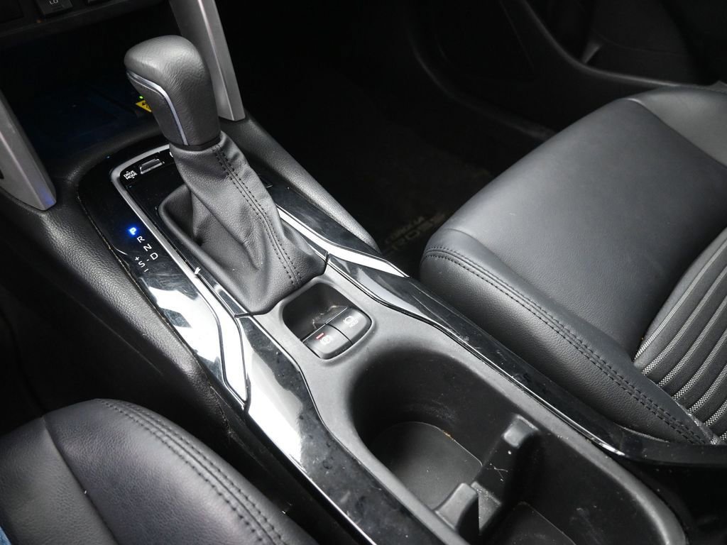 Used 2023 Toyota Corolla Cross XSE w/ Convenience Package image 29