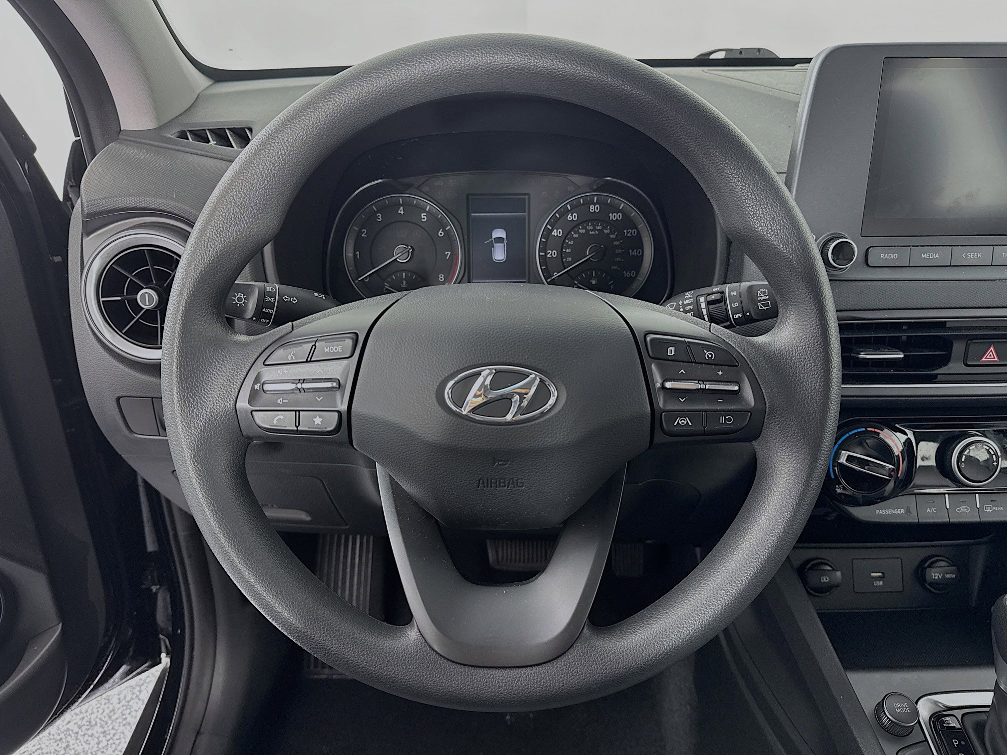 Used 2022 Hyundai Kona SE image 11