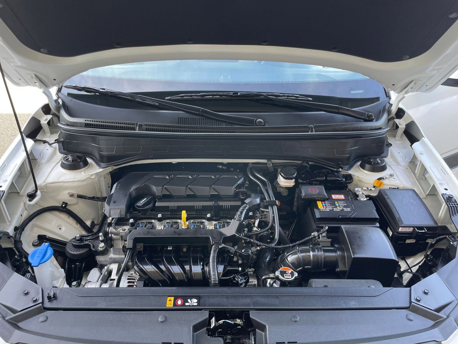 Used 2025 Hyundai Venue SEL image 33