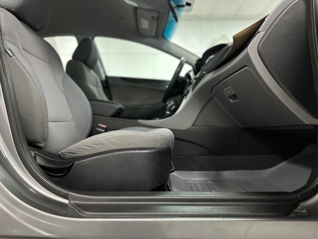 Used 2011 Hyundai Sonata GLS w/ Popular Equipment Pkg 2 FWD image 19