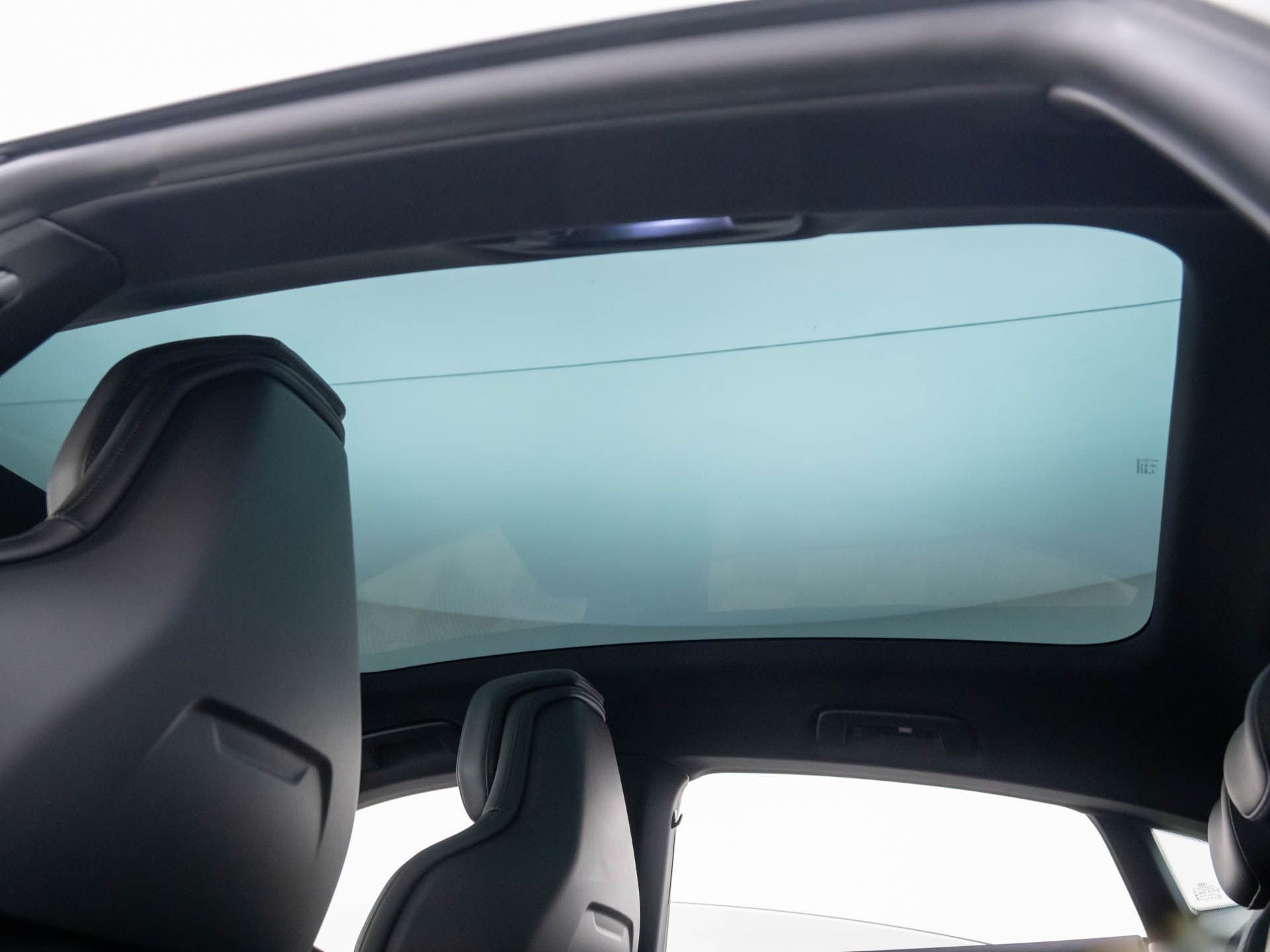 Used 2022 Audi e-tron GT Prestige w/ Prestige Package image 12