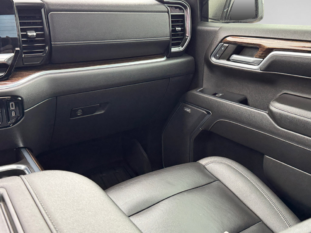 Used 2022 GMC Sierra 1500 Elevation w/ Elevation Premium Package AWD/4WD image 24