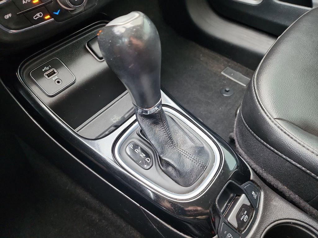 Used 2020 Jeep Compass Latitude image 28