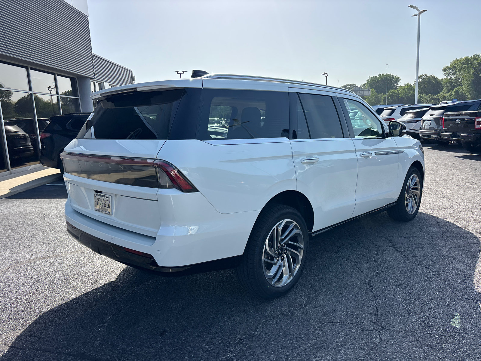 New 2027 Lincoln Navigator Reserve AWD/4WD image 7