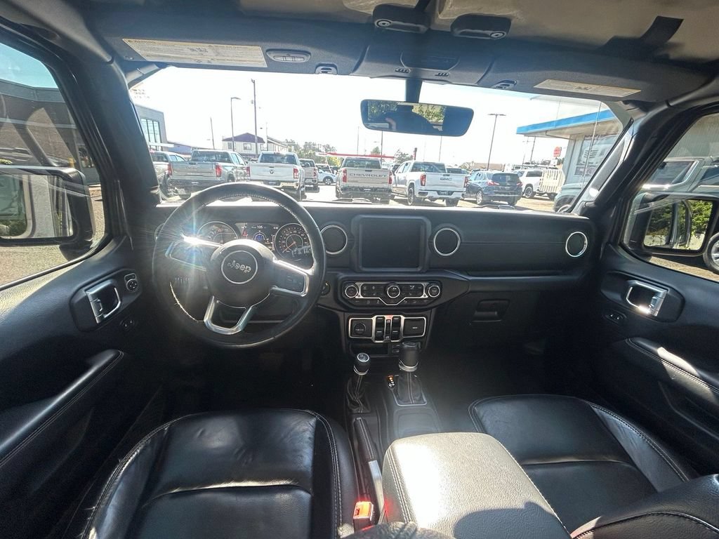 Used 2019 Jeep Wrangler Unlimited Sahara AWD/4WD image 14