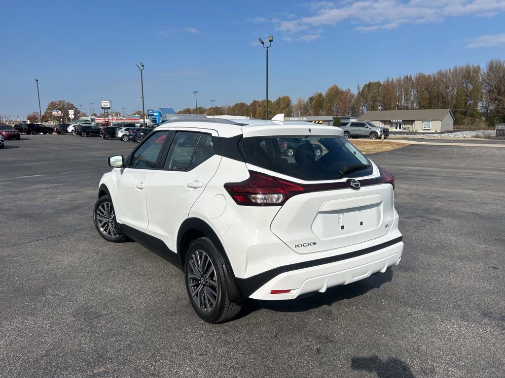 Used 2023 Nissan Kicks SV image 11