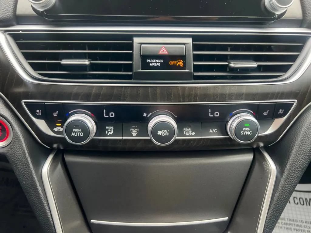 Used 2018 Honda Accord Touring image 42