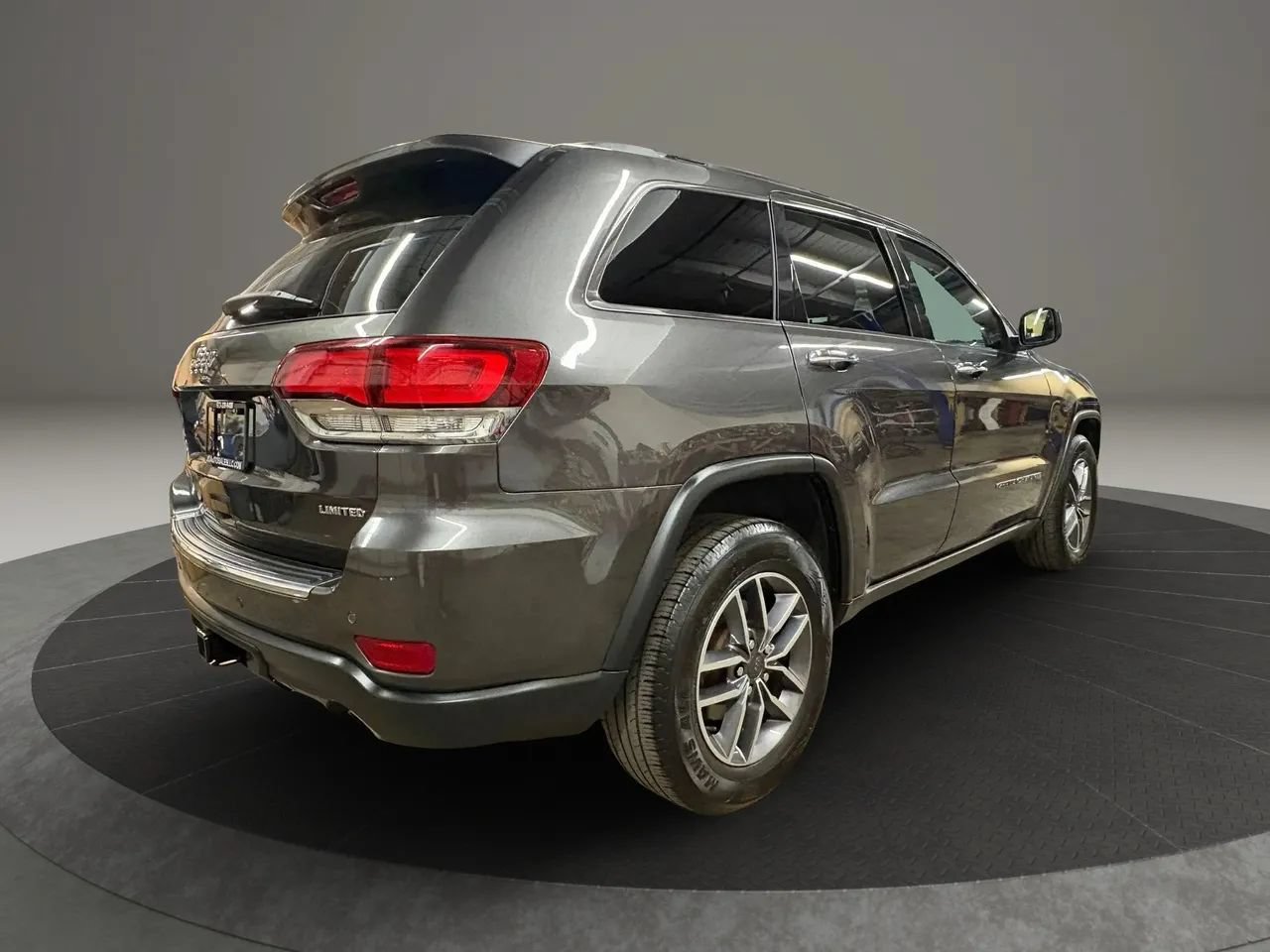 Used 2020 Jeep Grand Cherokee Limited w/ Trailer Tow Group IV AWD/4WD image 8