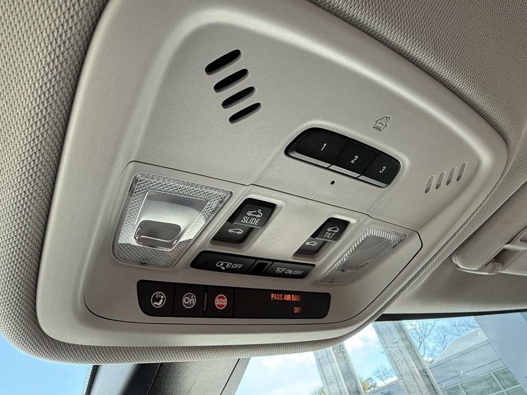 Certified 2018 Chevrolet Traverse High Country image 24