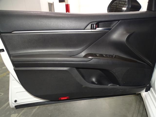 Used 2023 Toyota Camry SE FWD image 16