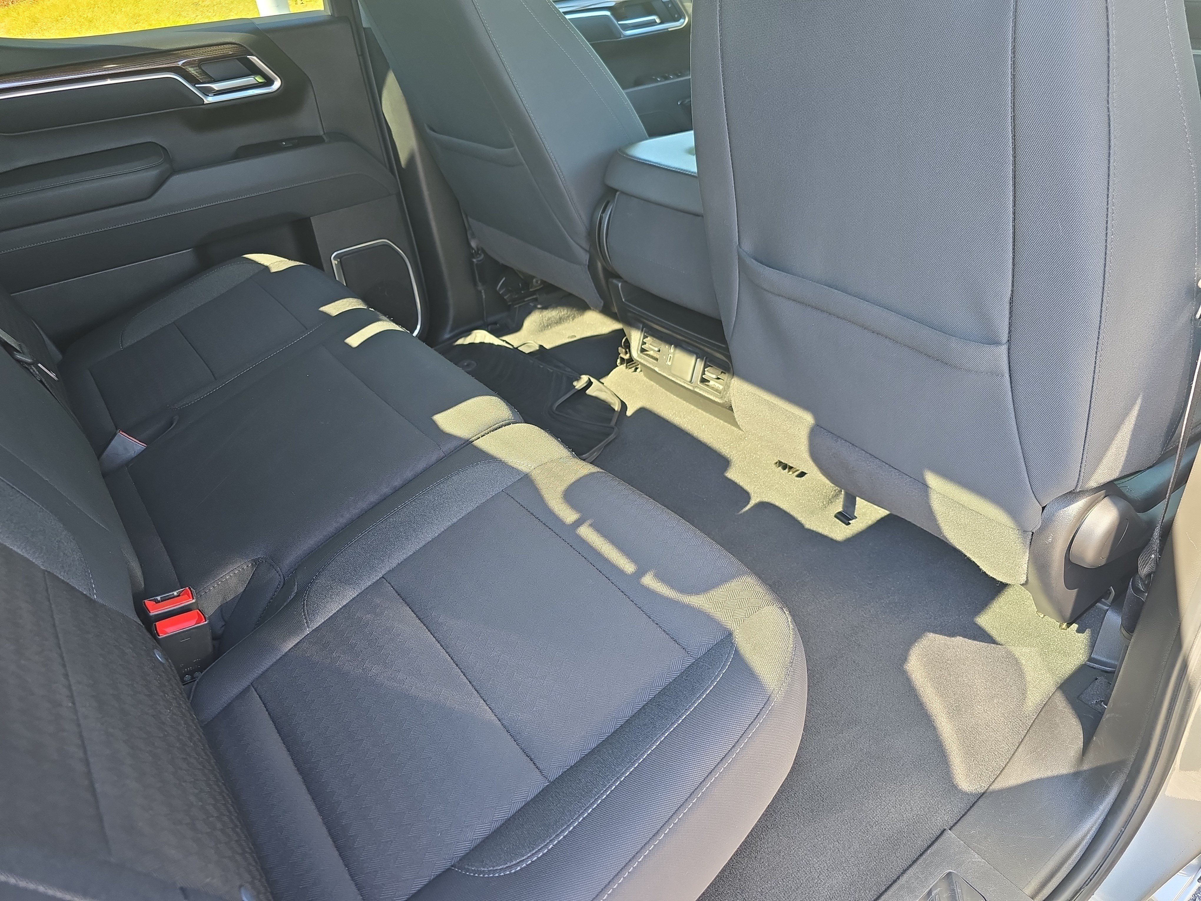 Used 2025 Chevrolet Silverado 1500 LT RWD image 11