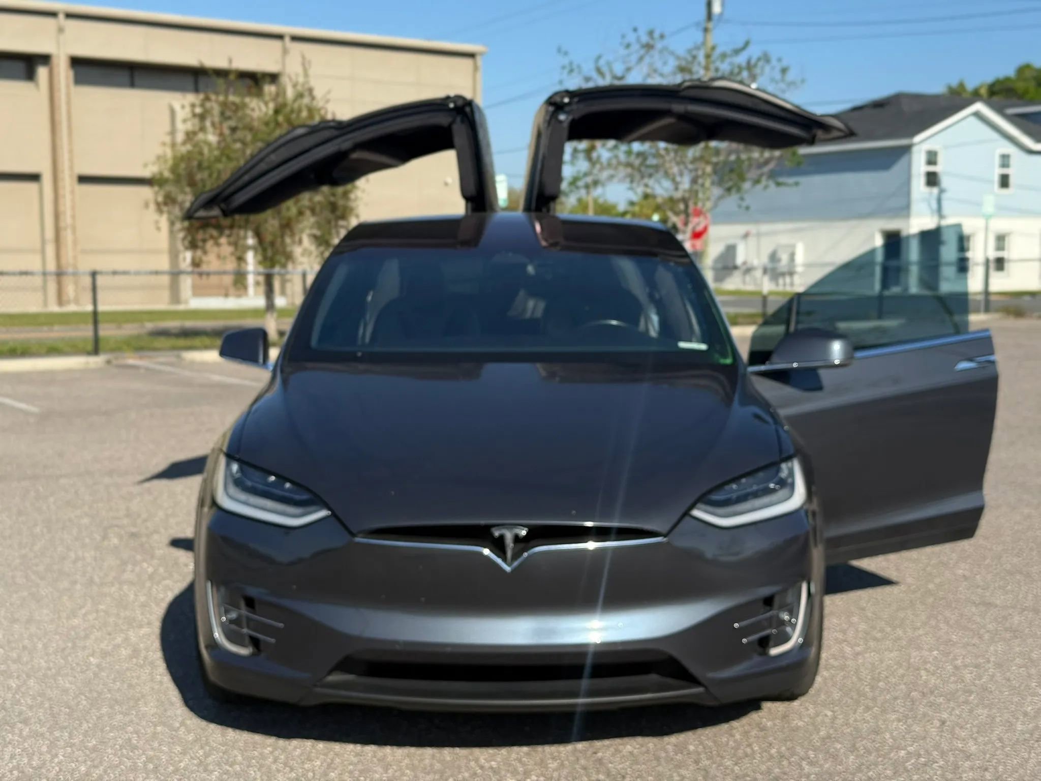 Used 2020 Tesla Model X Long Range image 3