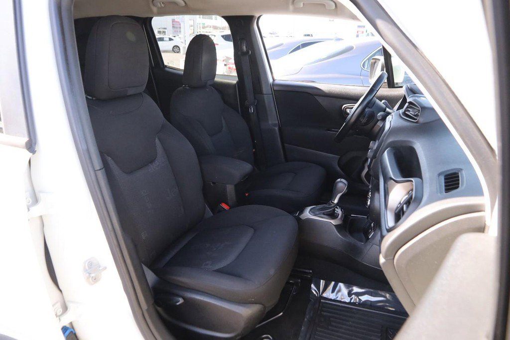 Used 2017 Jeep Renegade Latitude image 26