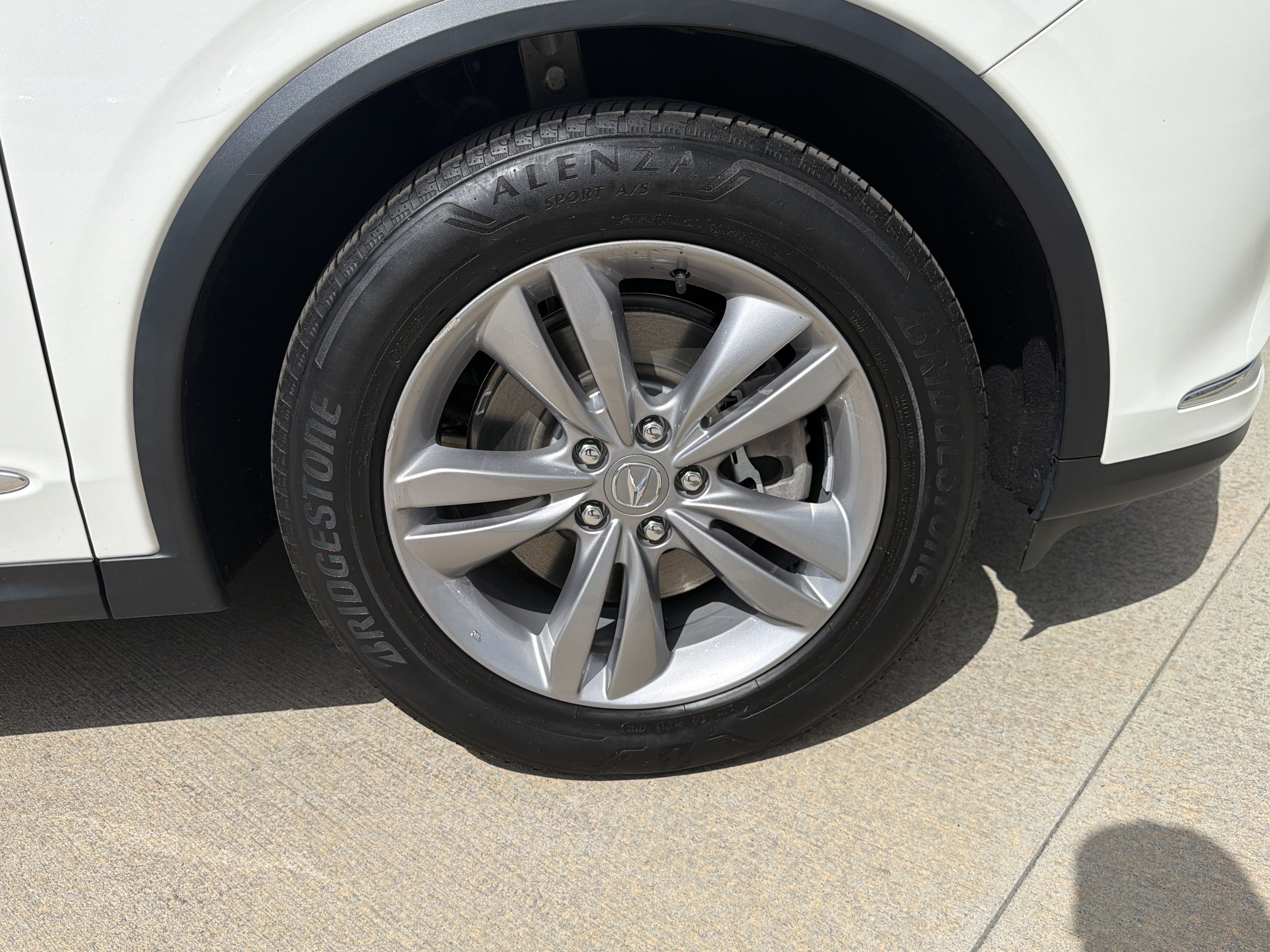 Used 2023 Acura MDX SH-AWD image 13