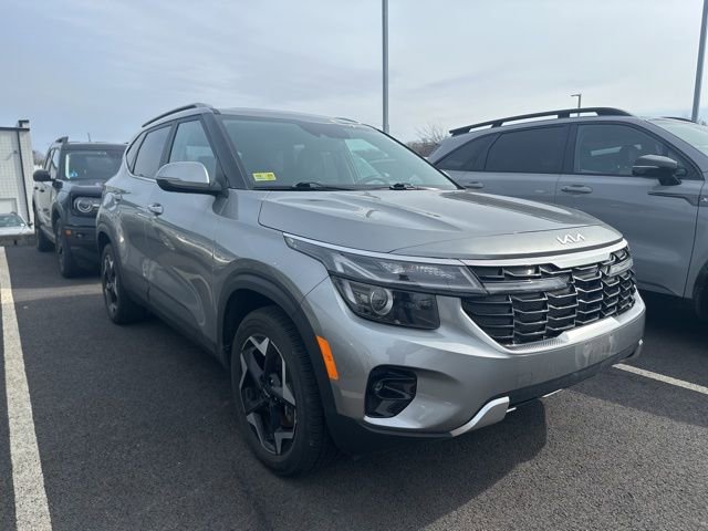 Certified 2024 Kia Seltos EX image 2