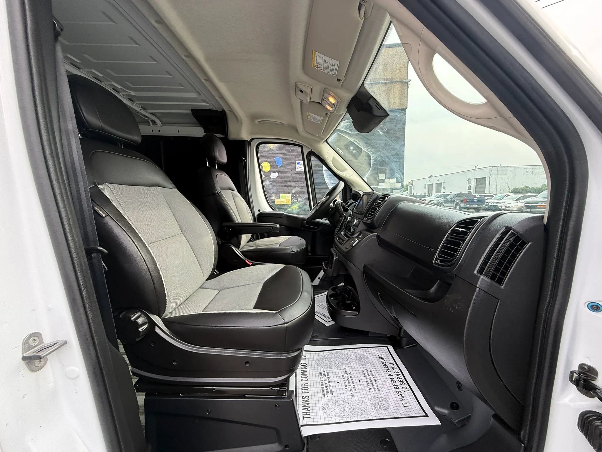 Used 2025 RAM ProMaster 2500 w/ Convenience Group FWD image 5