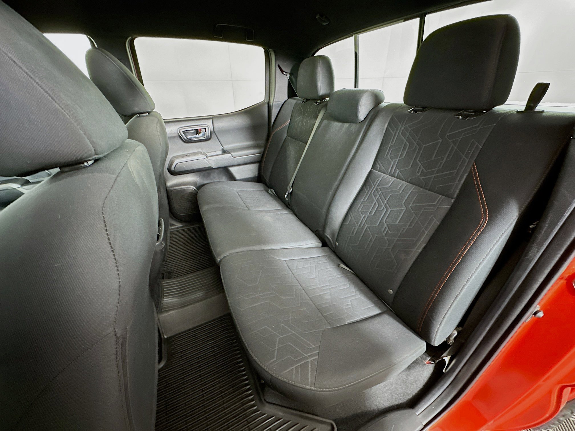 Used 2018 Toyota Tacoma TRD Off-Road image 27