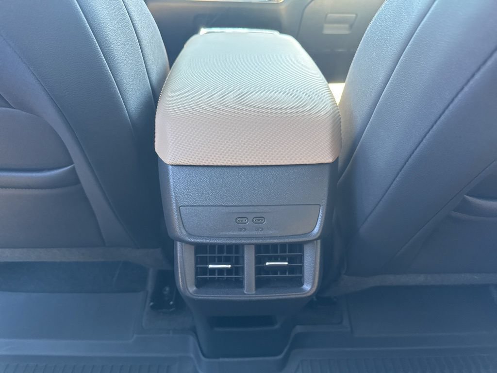Used 2026 Chevrolet Equinox ACTIV AWD/4WD image 25