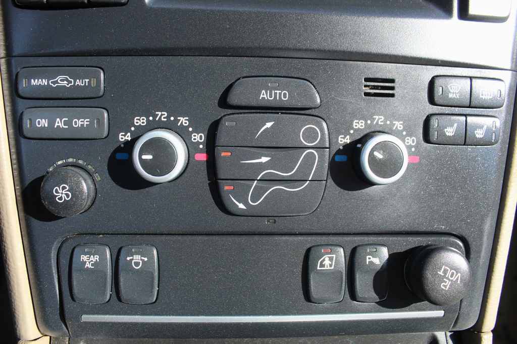 Used 2013 Volvo XC90 3.2 AWD/4WD image 21