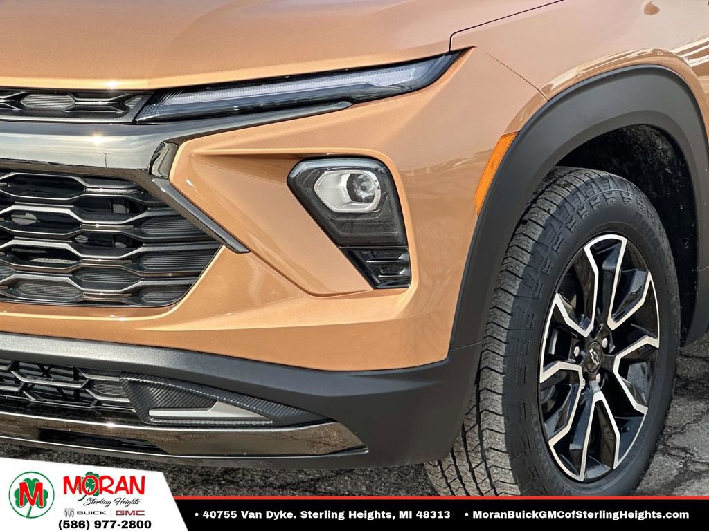 Certified 2024 Chevrolet TrailBlazer ACTIV w/ Driver Confidence Package AWD/4WD image 8