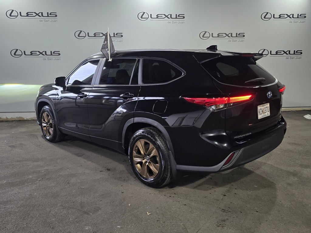Used 2023 Toyota Highlander Bronze Edition image 8